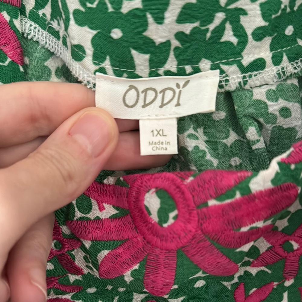 ODDY Green and Pink Ruffled Sleeveless Blouse - Picture 3 of 3